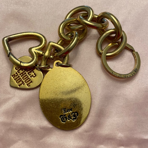 RARE VINTAGE 2008 Juicy Couture Gold Tone Keychain/Purse Charm with Two Charms - Picture 7 of 10